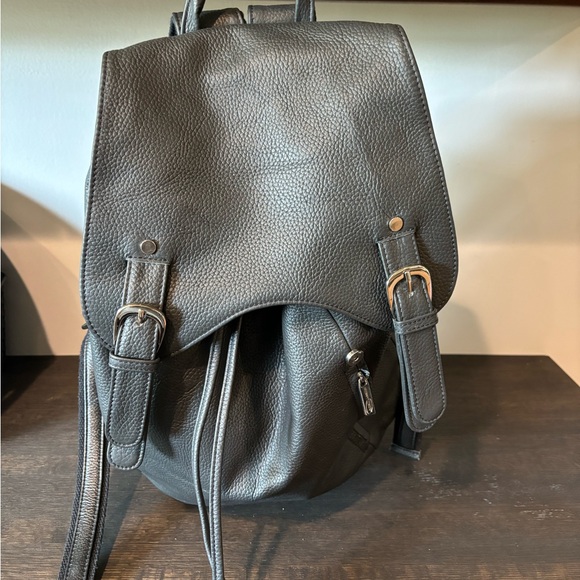 Women’s Ameri Leather Black Leather Backpack Purse - Picture 10 of 11